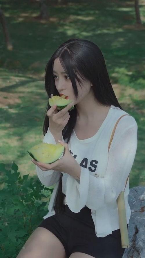 美女景点吃瓜,一场视觉与味蕾的双重盛宴