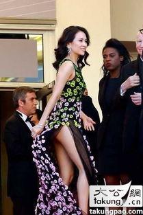 美女明星透视,揭秘美女明星的时尚透视穿搭秘诀